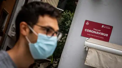 Valencia dedica temporalmente una plaza al Coronavirus Valencia dedica temporalmente una plaza al Coronavirus