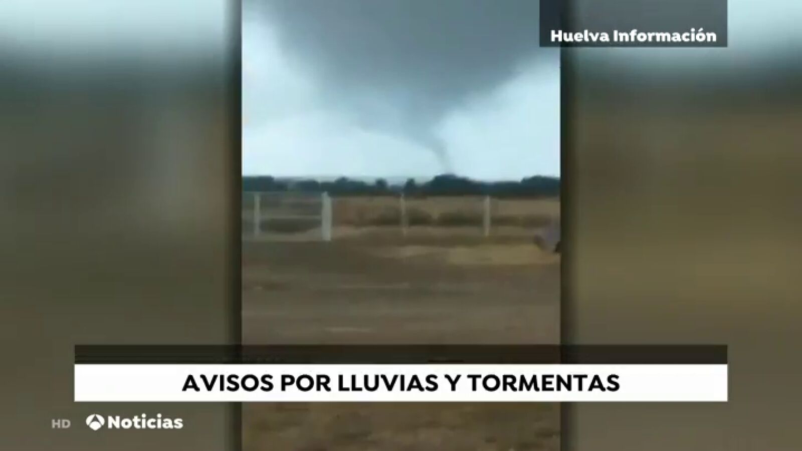 Un tornado destroza varias fincas en Villanueva de los Castillejos