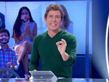 Manel Fuentes se acuerda de Roberto Leal en su primer día al frente de ‘Pasapalabra’ Manel Fuentes se acuerda de Roberto Leal en su primer día al frente de ‘Pasapalabra’