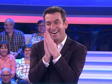 Los hilarantes comentarios de Arturo Valls a una "pregunta de mierda" de '¡Ahora caigo!' Los hilarantes comentarios de Arturo Valls a una "pregunta de mierda" de '¡Ahora caigo!'