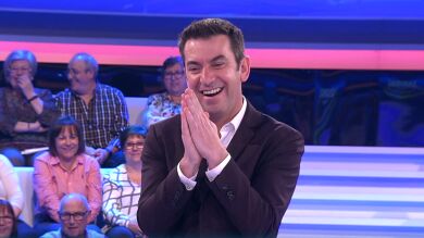 Los hilarantes comentarios de Arturo Valls a una pregunta escatológica de '¡Ahora caigo!'