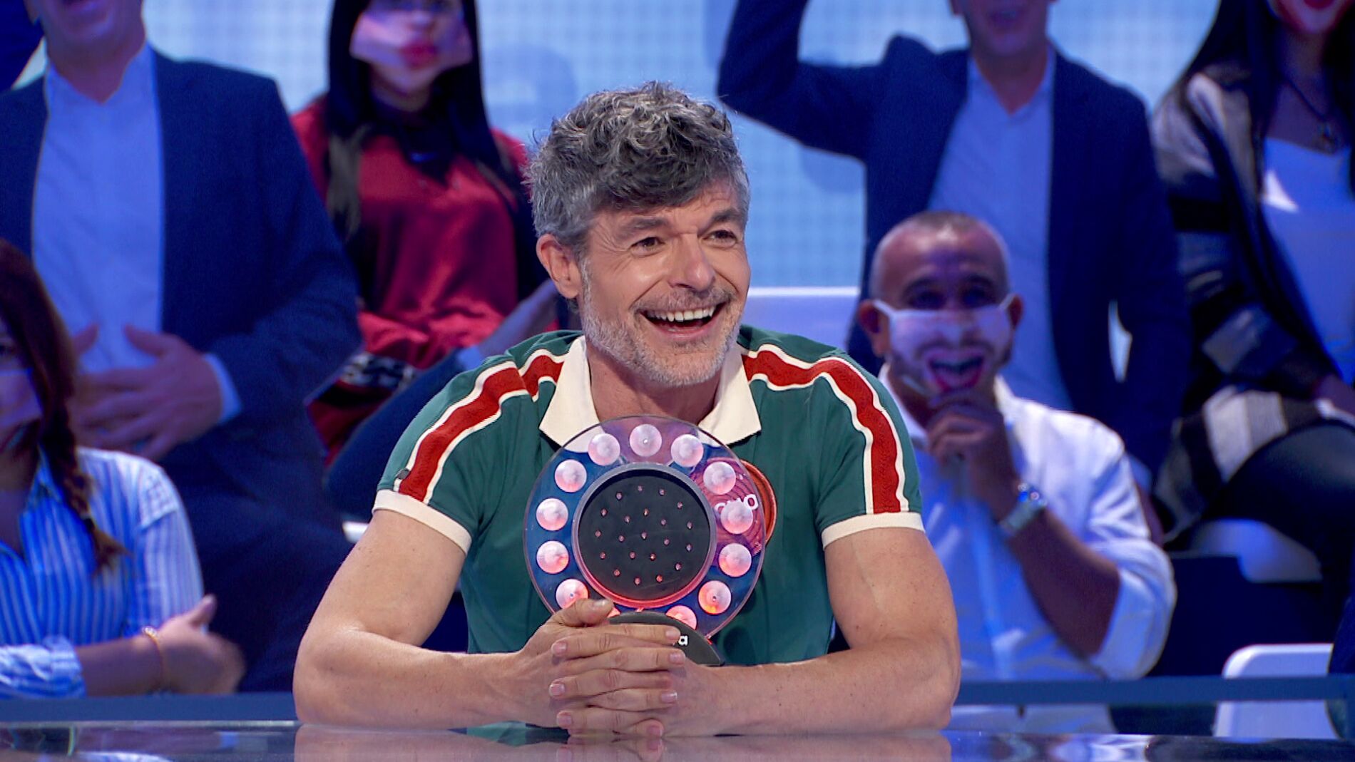 Nacho Guerreros se luce en ‘La Pista’ con ‘All my loving’ como un auténtico fan de ‘Los Manolos’