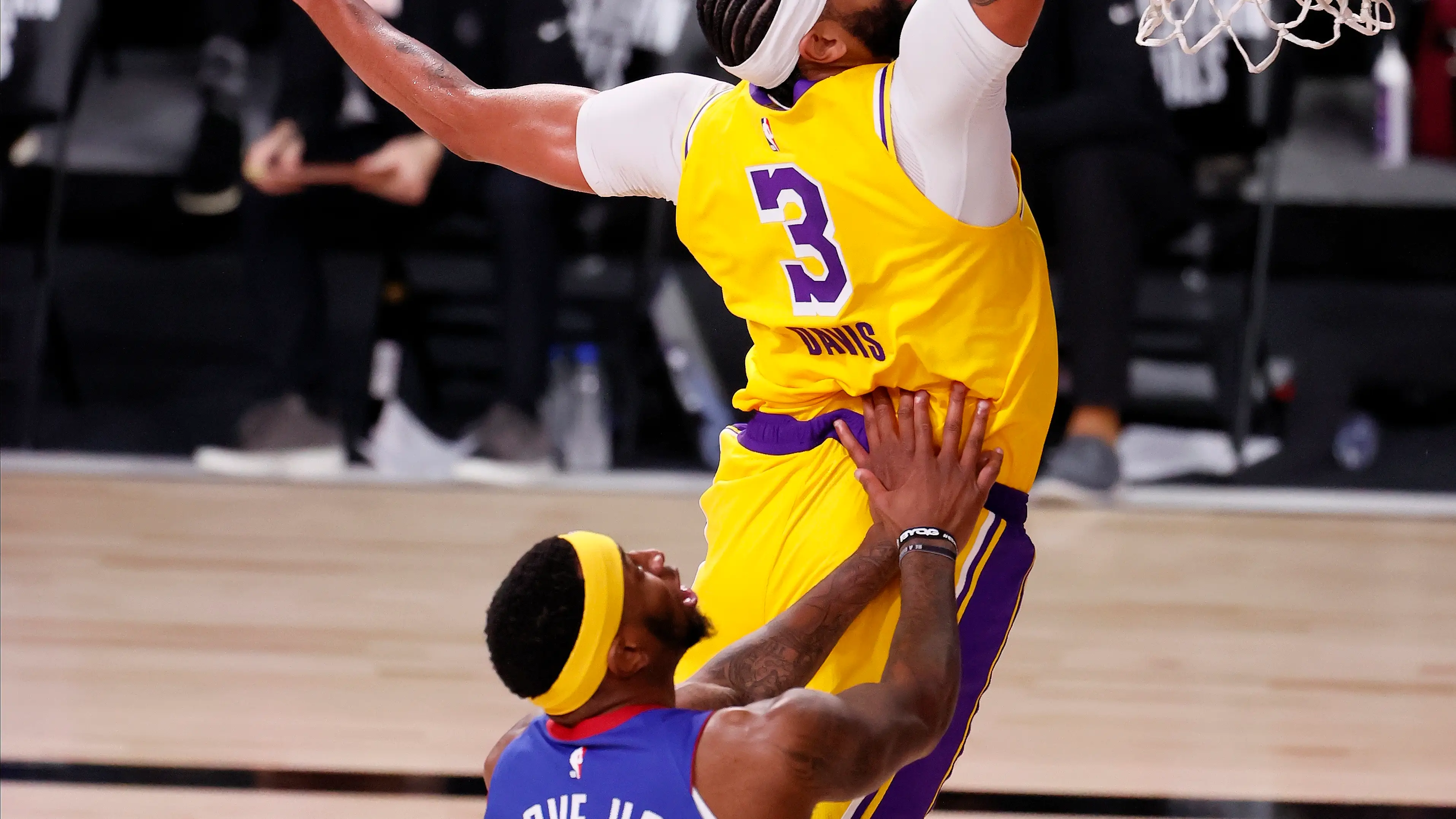 Mate de Anthony Davis ante los Nuggets Mate de Anthony Davis ante los Nuggets