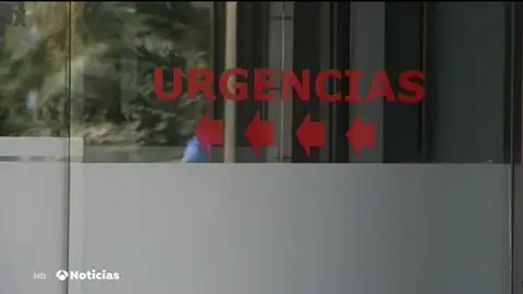 Muere una menor en Elche tras caer sobre los cristales de una puerta rota y clavarse un trozo de vidrio en el pecho Muere una menor en Elche tras caer sobre los cristales de una puerta rota y clavarse un trozo de vidrio en el pecho