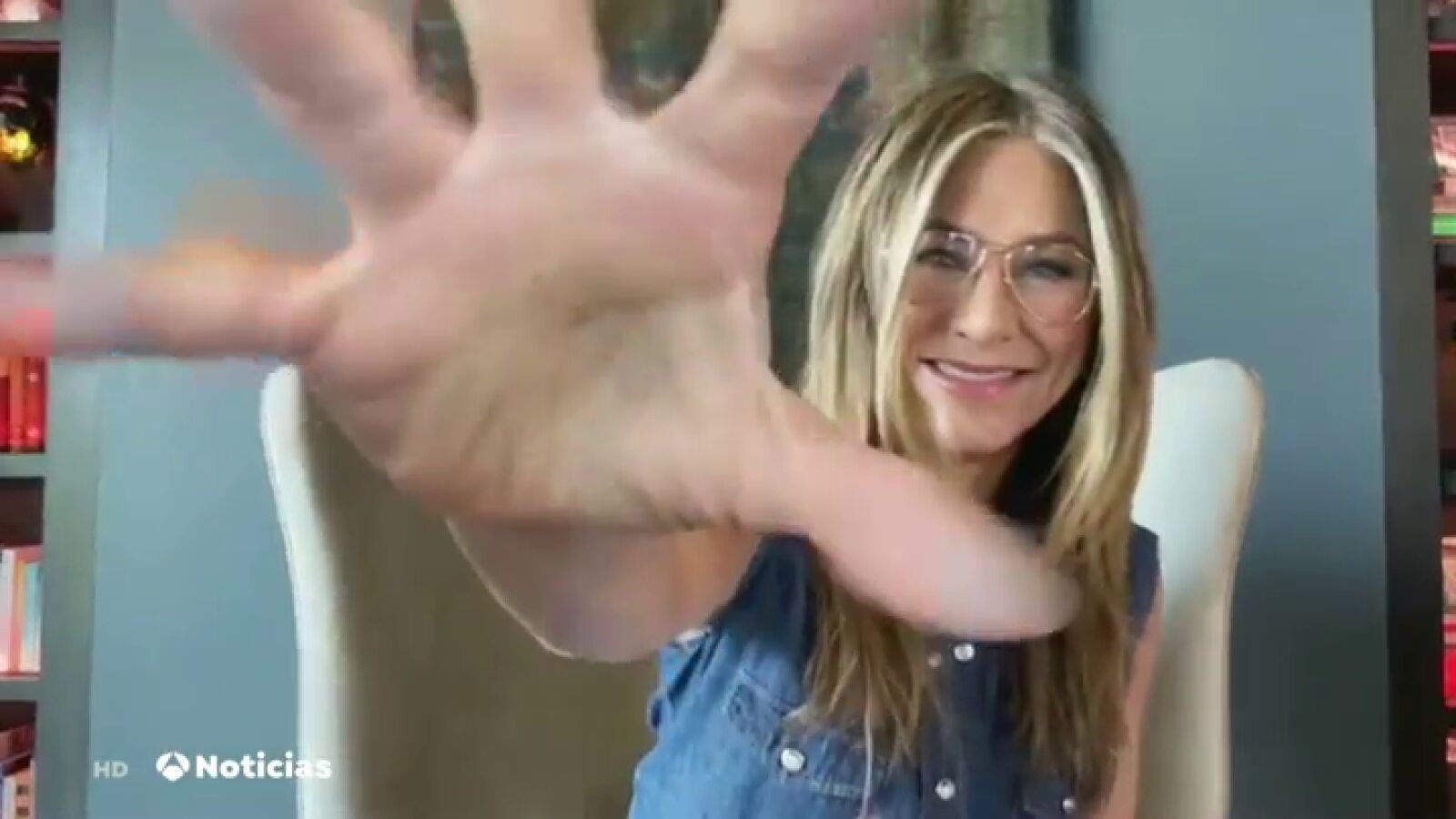 El reencuentro entre Jennifer Aniston y Brad Pitt que 'enamora' a las redes sociales 