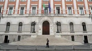 La fachada del Parlamento italiano La fachada del Parlamento italiano