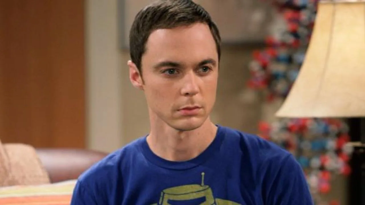 Jim Parsons como Sheldon Cooper en 'The Big Bang Theory'