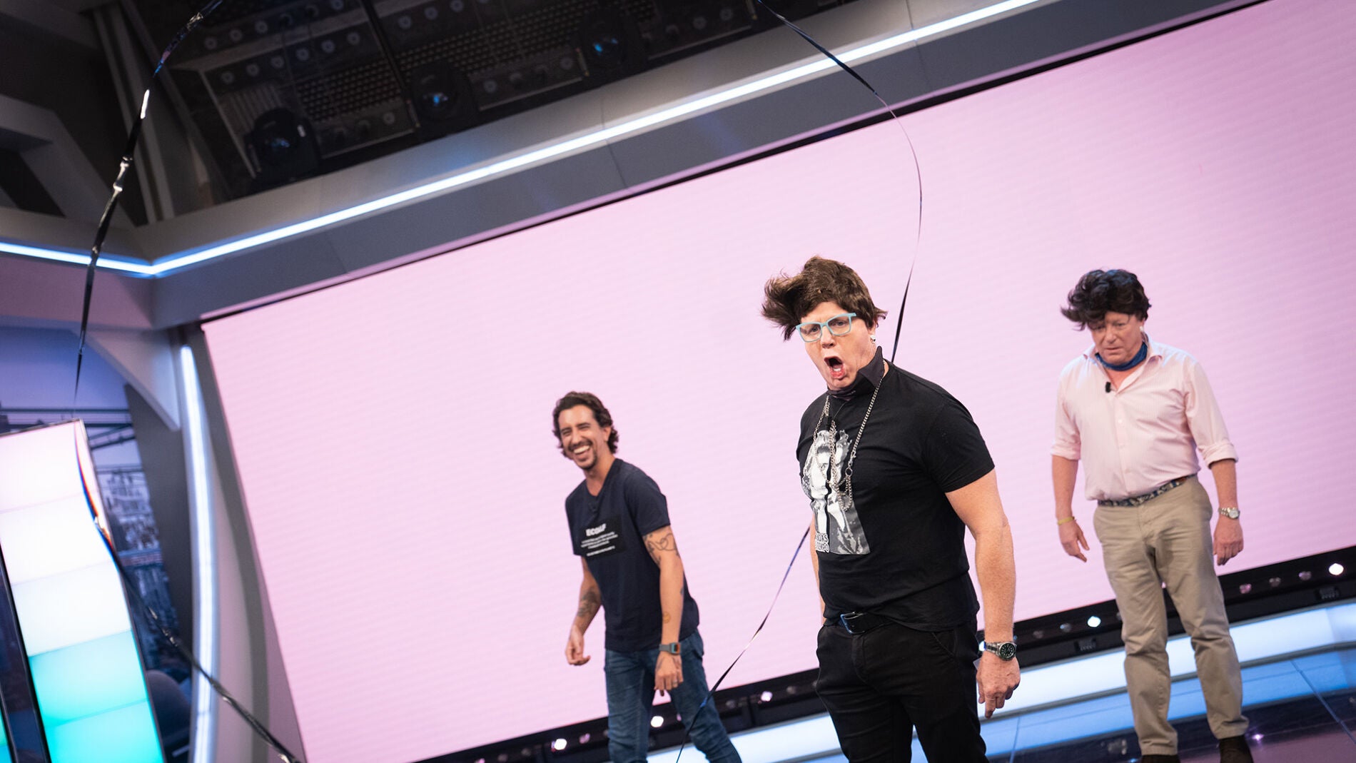 Los Morancos sacan partido al nuevo experimento de Marron: &iexcl;la cinta voladora!