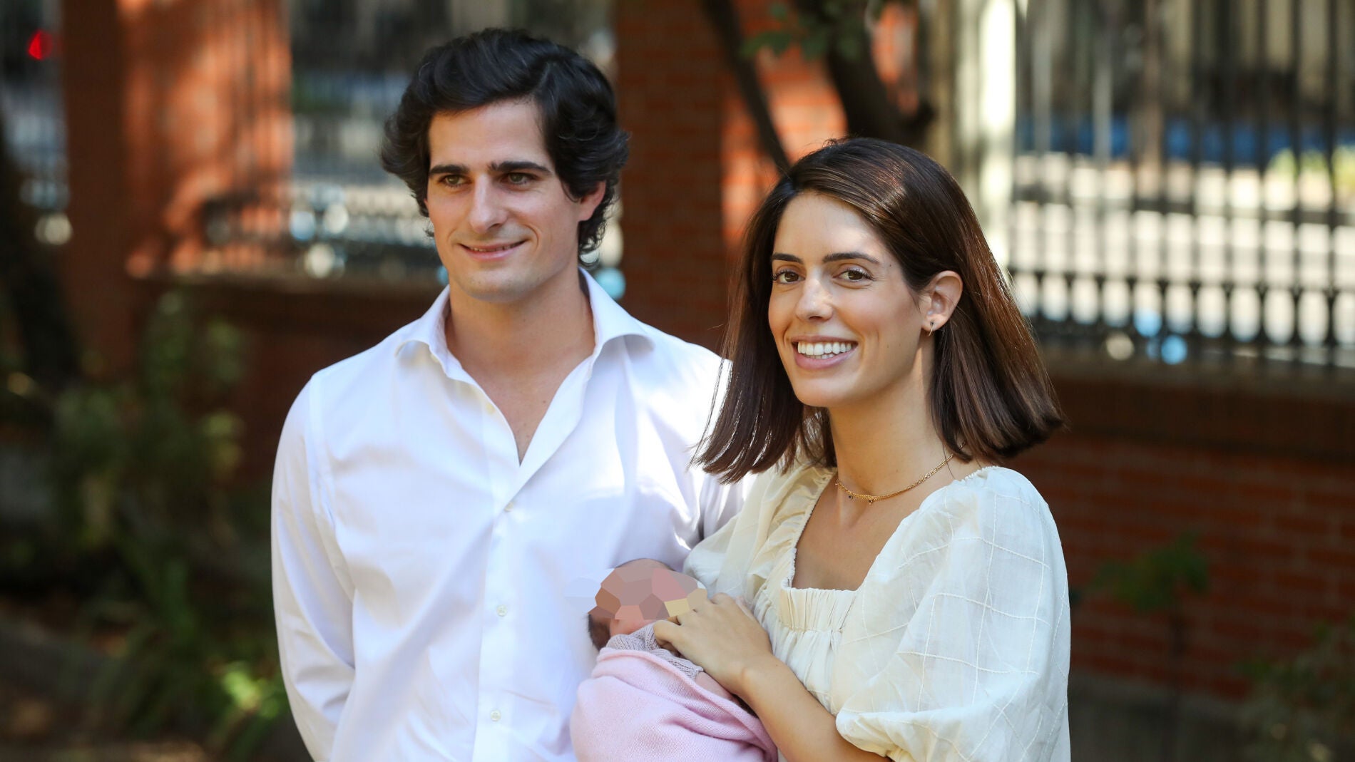 Fernando Fitz-James Stuart y Sof&iacute;a Palazuelo presentan a su hija Rosario 