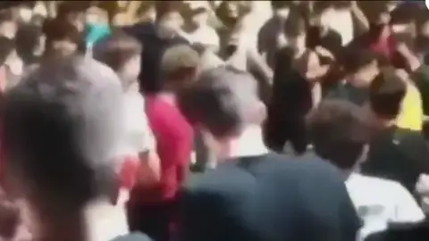 Pelea multitudinaria de jóvenes en Canarias tras citarse por Internet Pelea multitudinaria de jóvenes en Canarias tras citarse por Internet