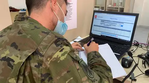 Uno de cada tres sospechosos de coronavirus se niega a dar los datos de sus contactos en Cataluña Uno de cada tres sospechosos de coronavirus se niega a dar los datos de sus contactos en Cataluña