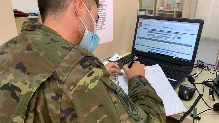 Uno de cada tres sospechosos de coronavirus se niega a dar los datos de sus contactos en Cataluña Uno de cada tres sospechosos de coronavirus se niega a dar los datos de sus contactos en Cataluña