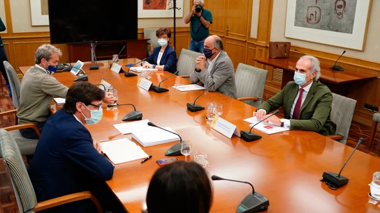 Reunión entre el ministro Salvador Illa y el consejero de Sanidad de Madrid Reunión entre el ministro Salvador Illa y el consejero de Sanidad de Madrid