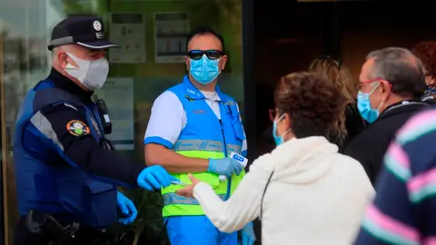La Comunidad de Madrid ha comenzado a hacer este martes las pruebas rápidas de antígenos en Puente de Vallecas La Comunidad de Madrid ha comenzado a hacer este martes las pruebas rápidas de antígenos en Puente de Vallecas