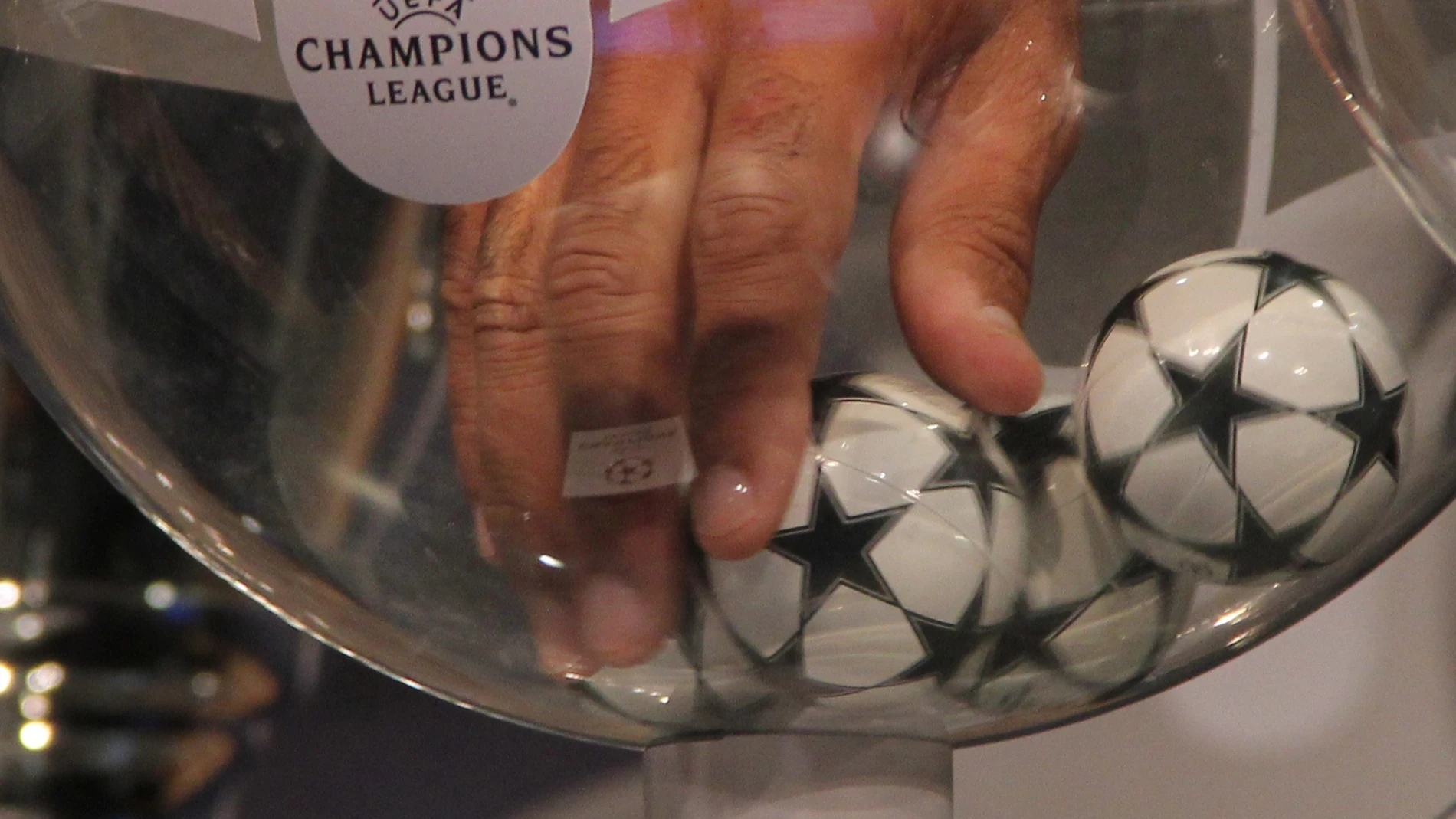 Sorteo Champions League 2020/21: Así quedan los bombos del sorteo de fase de grupos hoy Sorteo Champions League 2020/21: Así quedan los bombos del sorteo de fase de grupos hoy