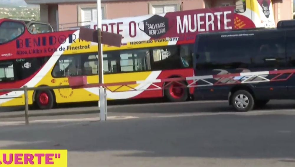 Autobús 'ERTE o muerte' de Benidorm 