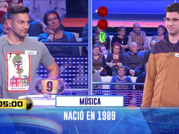 ¿Caerías por la trampilla? El desconcertante ‘Adivina’ sobre música que se ha quedado sin resolver en ‘¡Ahora caigo!’ ¿Caerías por la trampilla? El desconcertante ‘Adivina’ sobre música que se ha quedado sin resolver en ‘¡Ahora caigo!’