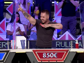¡Ha dejado a todos atónitos! Pablo arriesga al máximo y cae en el bote en la última jugada ¡Ha dejado a todos atónitos! Pablo arriesga al máximo y cae en el bote en la última jugada