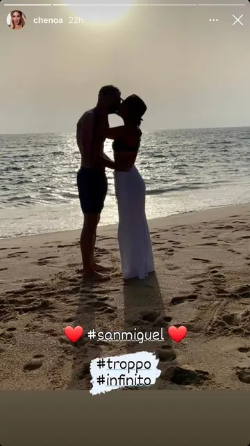 Chenoa y Miguel Sánchez Encinas fundiéndose en un apasionado beso POR EL SANTO DE SU CHICO