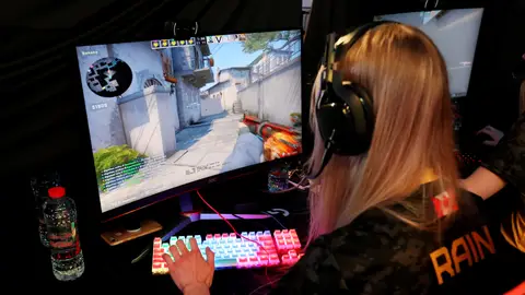 Los menores españoles dedican un 45% más de tiempo a los videojuegos Los menores españoles dedican un 45% más de tiempo a los videojuegos