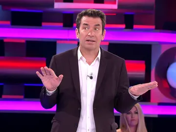 ¡Vaya siesta! El susto de Arturo Valls para despertar a una señora del público de ‘¡Ahora caigo!’ ¡Vaya siesta! El susto de Arturo Valls para despertar a una señora del público de ‘¡Ahora caigo!’