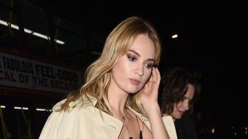 La actriz Lily James
