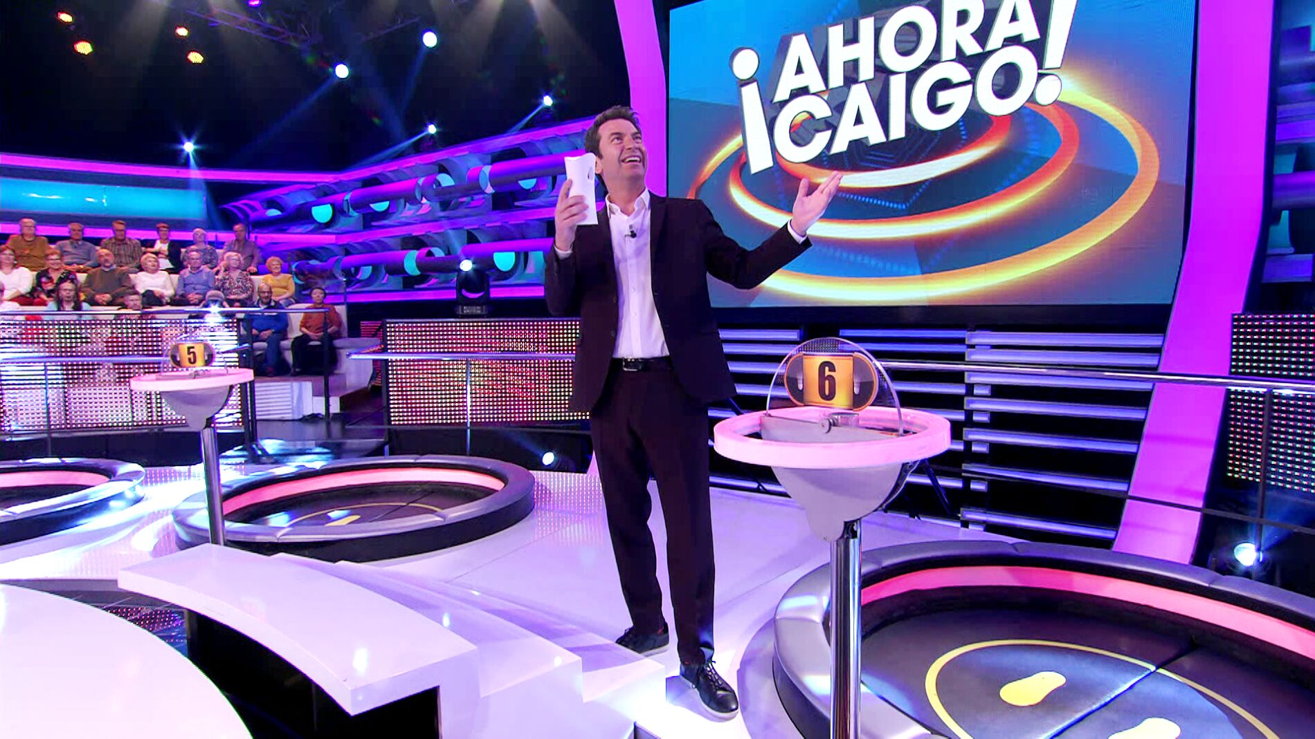 La surrealista conversaci&oacute;n de Arturo Valls con Alexia, el asistente virtual que le ignora en &lsquo;&iexcl;Ahora caigo!&rsquo; 