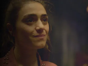 Julia, ¿dispuesta a alejarse de su familia para no ponerlos en peligro? Julia, ¿dispuesta a alejarse de su familia para no ponerlos en peligro?