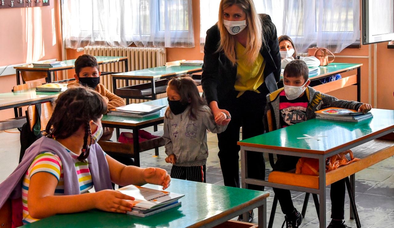 Día Mundial de los Docentes en época COVID: la incertidumbre de ser maestro en plena pandemia Día Mundial de los Docentes en época COVID: la incertidumbre de ser maestro en plena pandemia
