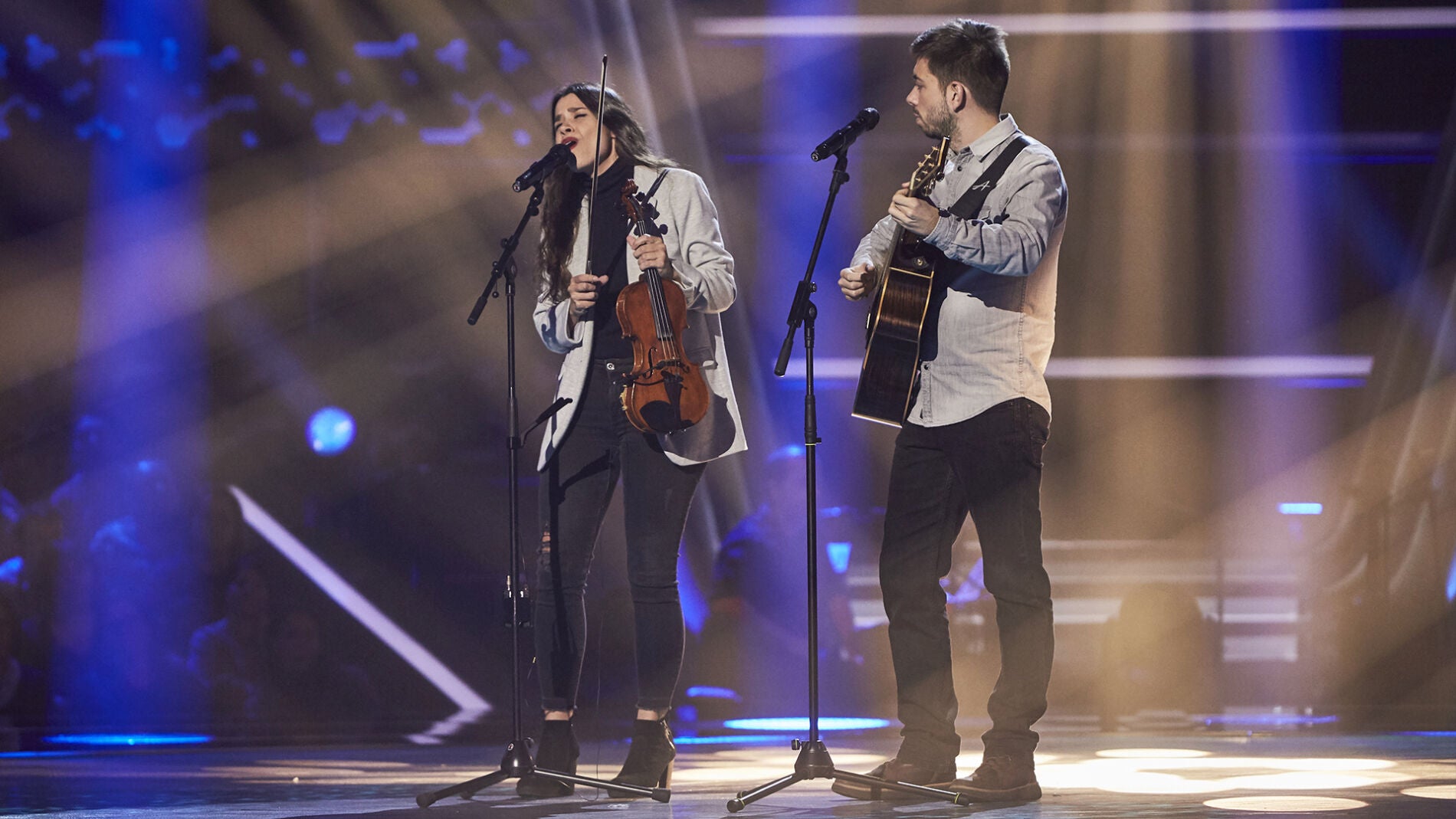 22 Dúo sorprende con una versión única de ‘More tan words’ en las Audiciones a ciegas de ‘La Voz’