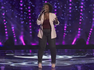 Yaneisy Martínez, un terremoto en el escenario cantando ‘Who’s lovin you’ en las Audiciones a ciegas de ‘La Voz’ Yaneisy Martínez, un terremoto en el escenario cantando ‘Who’s lovin you’ en las Audiciones a ciegas de ‘La Voz’