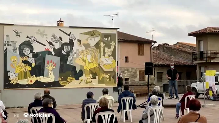 Independentistas catalanes recuerdan el 1-O con una versi&oacute;n del 'Guernica' de Picasso
