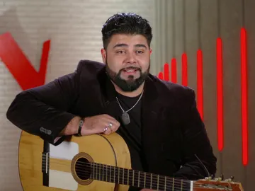 Lisardo Silva: “En la vida me arrepiento de no haber estudiado, creo que es algo que deberíamos inculcar todos los gitanos a nuestros hijos” Lisardo Silva: “En la vida me arrepiento de no haber estudiado, creo que es algo que deberíamos inculcar todos los gitanos a nuestros hijos”