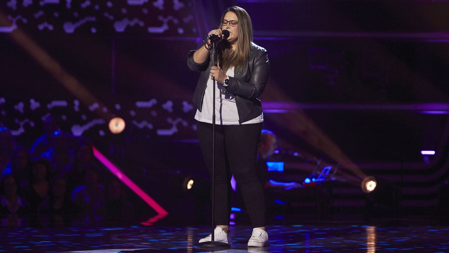 Carmen Saborido interpreta con pasión ‘Entra en mi vida’ en las Audiciones a ciegas de ‘La Voz’