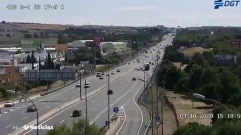 Tranquilidad en las carreteras con controles aleatorios en el primer día con restricciones en Madrid Tranquilidad en las carreteras con controles aleatorios en el primer día con restricciones en Madrid