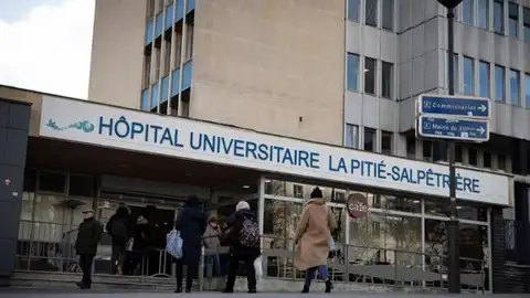 Imagen de archivo de un hospital en París Imagen de archivo de un hospital en París