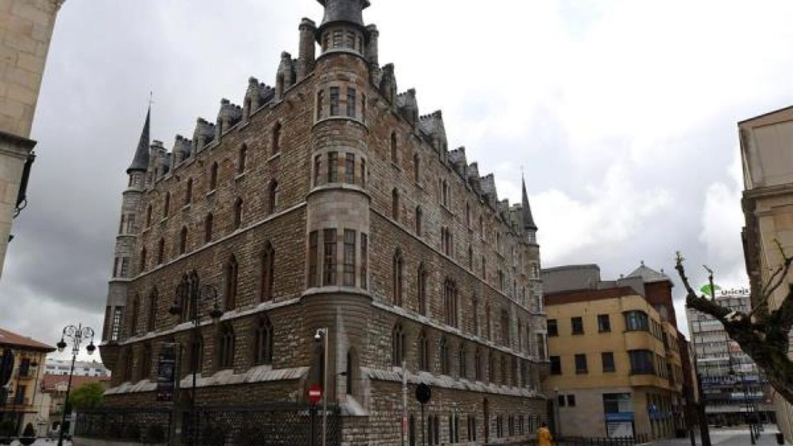 El TSJCyL sí ratifica el cierre de Palencia, León y San Andrés del Rabanedo con la orden de Sanidad 