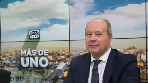El ministro de Justicia, Juan Carlos Campo, en los estudios de Onda Cero El ministro de Justicia, Juan Carlos Campo, en los estudios de Onda Cero