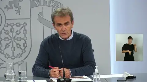 Fernando Simón informa que "ha subido el número de contagiados de coronavirus en las personas de más de 60 años" Fernando Simón informa que "ha subido el número de contagiados de coronavirus en las personas de más de 60 años"