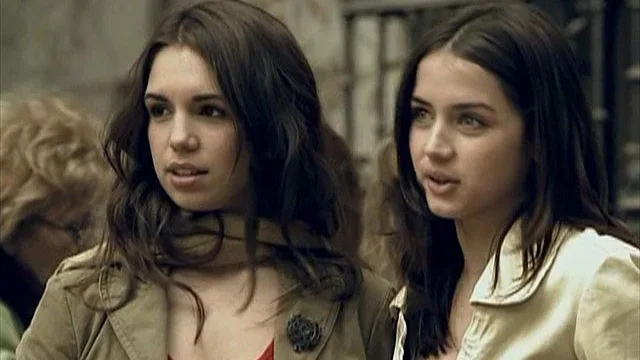 Elena Furiase y Ana de Armas en 'El Internado' Elena Furiase y Ana de Armas en 'El Internado'