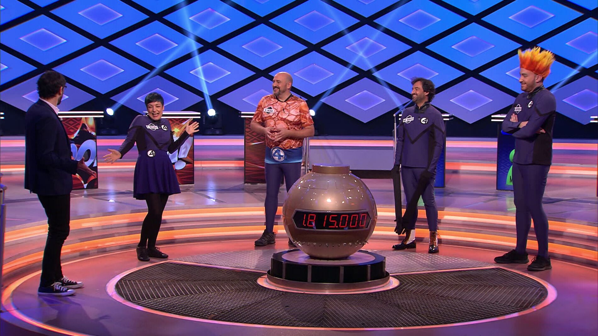 Los cuatro fant&aacute;sticos: &lsquo;Los dispersos&rsquo; se visten de superh&eacute;roes por sus 200 programas