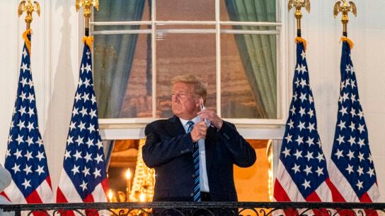 Donald Trump regresa a la Casa Blanca tras abandonar el hospital