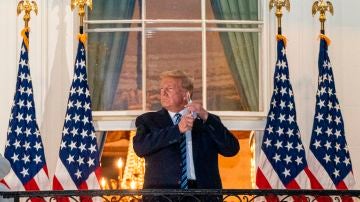 Donald Trump regresa a la Casa Blanca tras abandonar el hospital