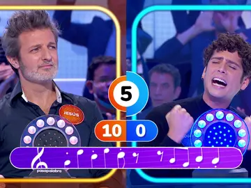 Eduardo Casanova se deja la voz con ‘Total eclipse of the heart’ en su duelo contra Jesús Olmedo: “Siempre me ha recordado a un Furby” Eduardo Casanova se deja la voz con ‘Total eclipse of the heart’ en su duelo contra Jesús Olmedo: “Siempre me ha recordado a un Furby”