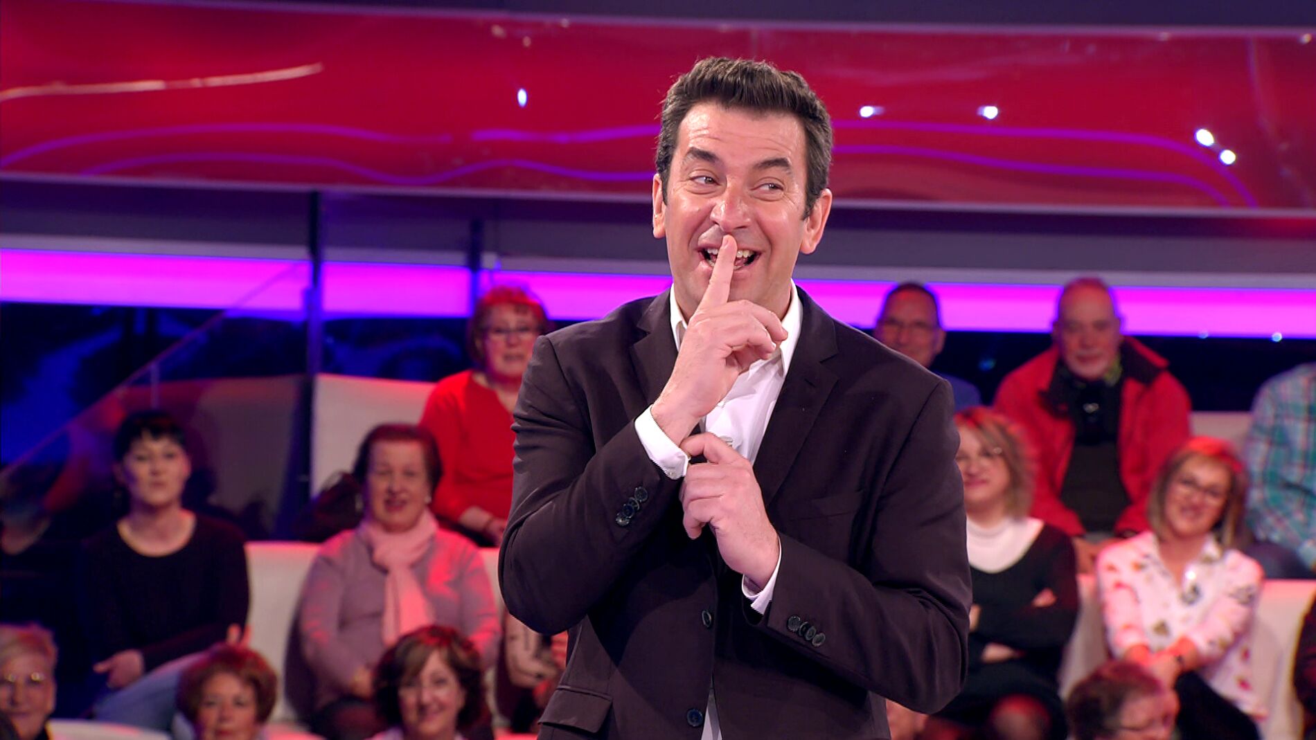 &ldquo;Llevamos casi 9 a&ntilde;os de &lsquo;&iexcl;Ahora caigo!&rsquo; y nadie nos hab&iacute;a explicado esto&rdquo;: Arturo Valls flipa con la l&oacute;gica de una concursante