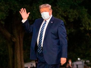 Donald Trump, a su salida del hospital