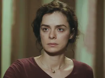Una inesperada visita conmociona a Bahar justo cuando iba a recibir una importante noticia Una inesperada visita conmociona a Bahar justo cuando iba a recibir una importante noticia