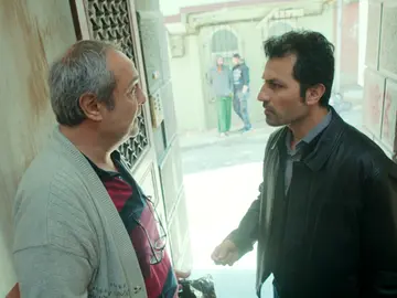 Avance de ‘Mujer’: “Tengo un mal presentimiento”, Arif descubre un nuevo revés en la vida de Enver y Bahar Avance de ‘Mujer’: “Tengo un mal presentimiento”, Arif descubre un nuevo revés en la vida de Enver y Bahar