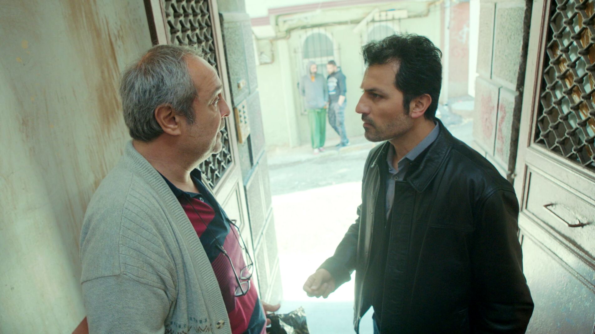 Avance de &lsquo;Mujer&rsquo;: &ldquo;Tengo un mal presentimiento&rdquo;, Arif descubre un nuevo rev&eacute;s en la vida de Enver y Bahar