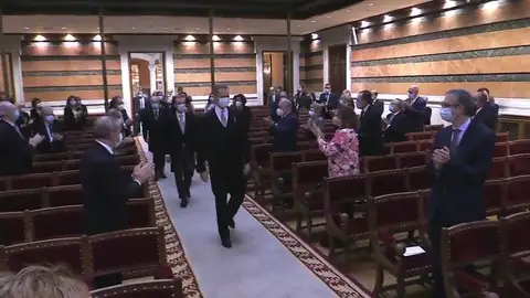 Ovación a Felipe VI en la Real Academia ante todos los poderes del Estado Ovación a Felipe VI en la Real Academia ante todos los poderes del Estado
